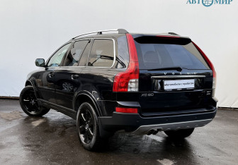 Подержанный автомобиль Volvo XC90 2010 года (7 фото)