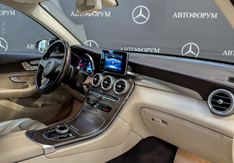 Подержанный автомобиль Mercedes-Benz GLC Coupe 2015 года (11 фото)