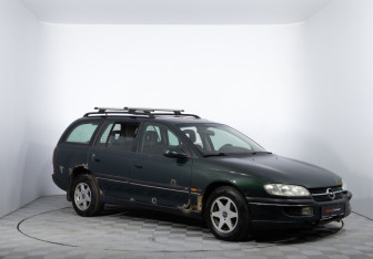 Подержанный автомобиль Opel Omega Wagon 1997 года (3 фото)