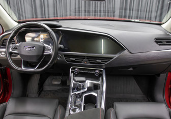 Подержанный автомобиль Geely Tugella 2021 года (14 фото)