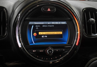 Подержанный автомобиль MINI Countryman 2019 года (19 фото)