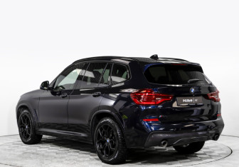 Подержанный автомобиль BMW X3 2018 года (5 фото)