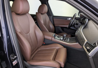 Подержанный автомобиль BMW X5 2021 года (24 фото)