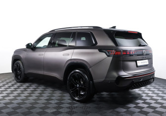 Подержанный автомобиль Volkswagen Teramont 2025 года (7 фото)