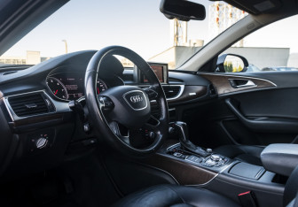 Подержанный автомобиль Audi A6 Sedan 2015 года (9 фото)