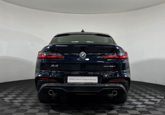 Подержанный автомобиль BMW X4 2019 года (4 фото)