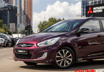 Подержанный автомобиль Hyundai Solaris Sedan 2013 года (15 фото)