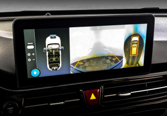 Подержанный автомобиль Москвич 3е 2023 года (29 фото)