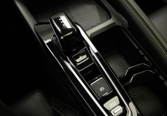 Подержанный автомобиль Geely Coolray 2023 года (20 фото)