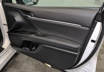 Подержанный автомобиль Toyota Camry Sedan 2021 года (24 фото)