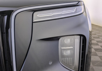 Подержанный автомобиль Hongqi E-HS9 2022 года (11 фото)