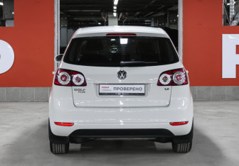 Подержанный автомобиль Volkswagen Golf Plus 2012 года (6 фото)