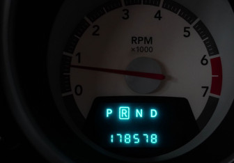 Подержанный автомобиль Dodge Caravan 2010 года (17 фото)