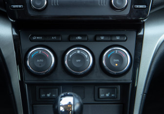 Подержанный автомобиль Mazda 6 Sedan 2012 года (14 фото)