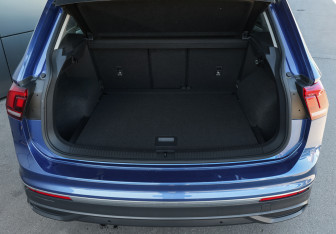 Подержанный автомобиль Volkswagen Tiguan 2021 года (9 фото)