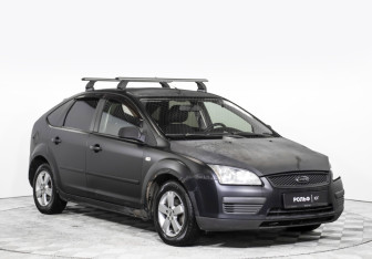 Подержанный автомобиль Ford Focus Hatchback 2007 года (3 фото)