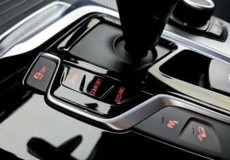 Подержанный автомобиль BMW X4 2020 года (30 фото)