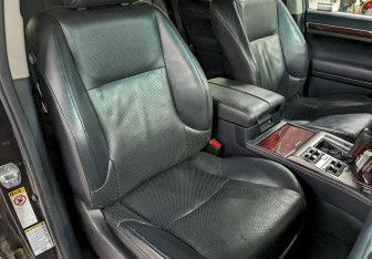 Подержанный автомобиль Lexus GX 2011 года (23 фото)