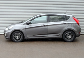 Подержанный автомобиль Hyundai Solaris Hatchback 2013 года (8 фото)