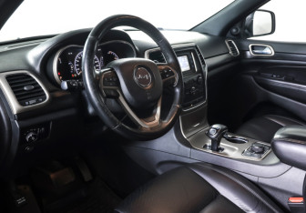 Подержанный автомобиль Jeep Grand Cherokee 2013 года (14 фото)