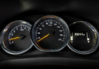 Подержанный автомобиль Renault Sandero 2021 года (13 фото)