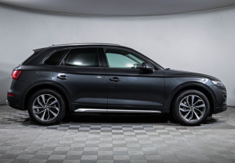 Подержанный автомобиль Audi Q5 2021 года (4 фото)