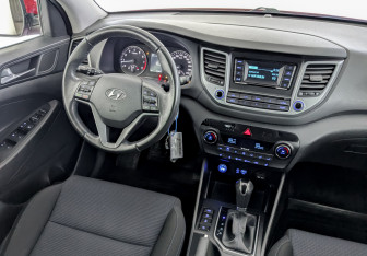 Подержанный автомобиль Hyundai Tucson 2016 года (28 фото)