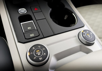 Подержанный автомобиль Volkswagen Touareg 2022 года (29 фото)