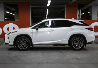 Подержанный автомобиль Lexus RX 2015 года (8 фото)