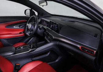 Подержанный автомобиль Changan UNI-T 2020 года (11 фото)