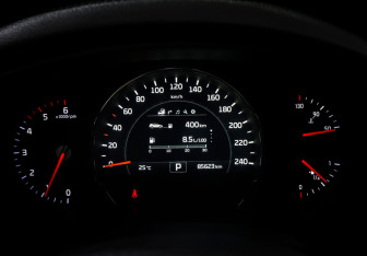 Подержанный автомобиль Kia Sorento 2017 года (19 фото)