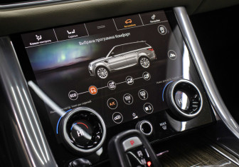 Подержанный автомобиль Land Rover Range Rover Sport 2021 года (20 фото)