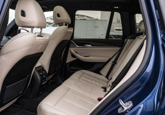 Подержанный автомобиль BMW X3 2021 года (19 фото)