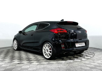 Подержанный автомобиль Kia Ceed GT 2017 года (7 фото)