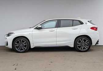 Подержанный автомобиль BMW X2 2020 года (21 фото)