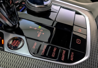 Подержанный автомобиль BMW X6 2021 года (27 фото)