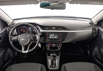 Подержанный автомобиль Kia Rio Hatchback 2021 года (14 фото)