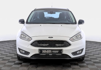 Подержанный автомобиль Ford Focus Hatchback 2017 года (2 фото)