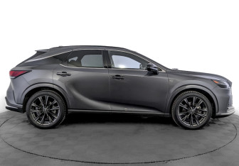 Подержанный автомобиль Lexus RX 2024 года (4 фото)