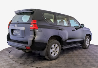 Подержанный автомобиль Toyota Land Cruiser Prado 2019 года (5 фото)