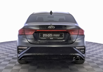Подержанный автомобиль Kia Cerato Sedan 2020 года (6 фото)