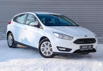 Подержанный автомобиль Ford Focus Hatchback 2018 года (3 фото)