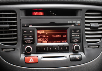 Подержанный автомобиль Kia Rio Hatchback 2010 года (18 фото)