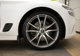 Подержанный автомобиль Genesis G70 2021 года (29 фото)