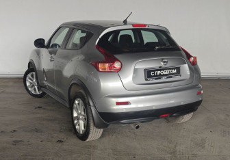 Подержанный автомобиль Nissan Juke 2014 года (7 фото)