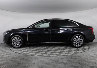 Подержанный автомобиль Hongqi H5 2024 года (8 фото)