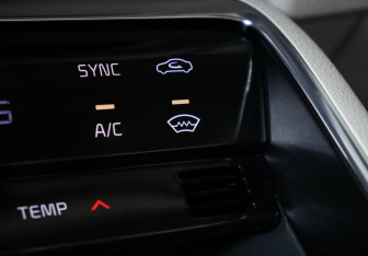 Подержанный автомобиль Kia K5 2021 года (15 фото)