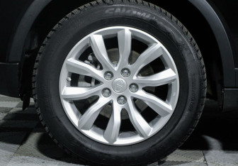 Подержанный автомобиль FAW Besturn X40 2021 года (5 фото)