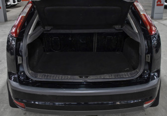 Подержанный автомобиль Ford Focus Hatchback 2007 года (10 фото)