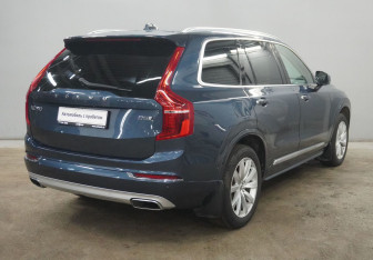 Подержанный автомобиль Volvo XC90 2018 года (7 фото)